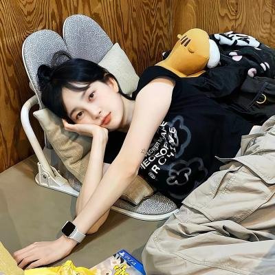 六姊妹封面